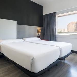 Superior premium room Hotel Ilunion Romareda Zaragoza